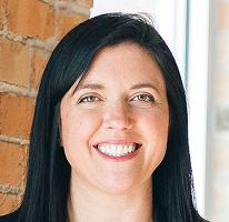 Sophie Hartwell chef du support client portrait équipe de service